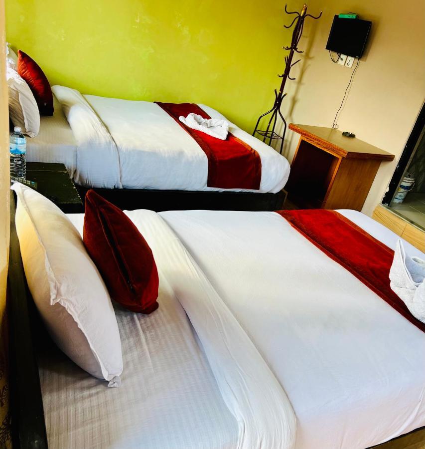 Hotel Donosti Ποκάρα Εξωτερικό φωτογραφία