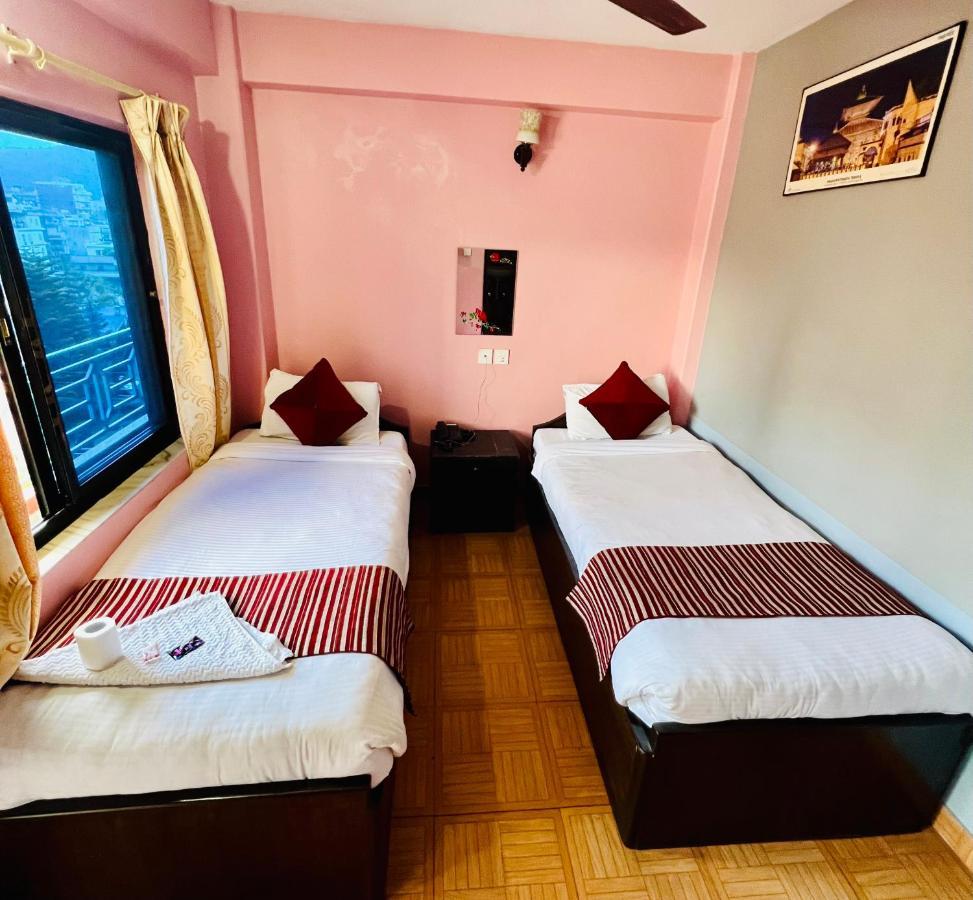 Hotel Donosti Ποκάρα Εξωτερικό φωτογραφία